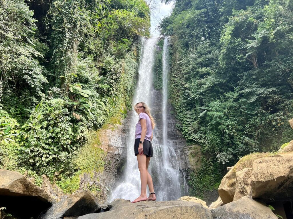 Indonezja — Lovina i wodospady po drodze do Ubud.