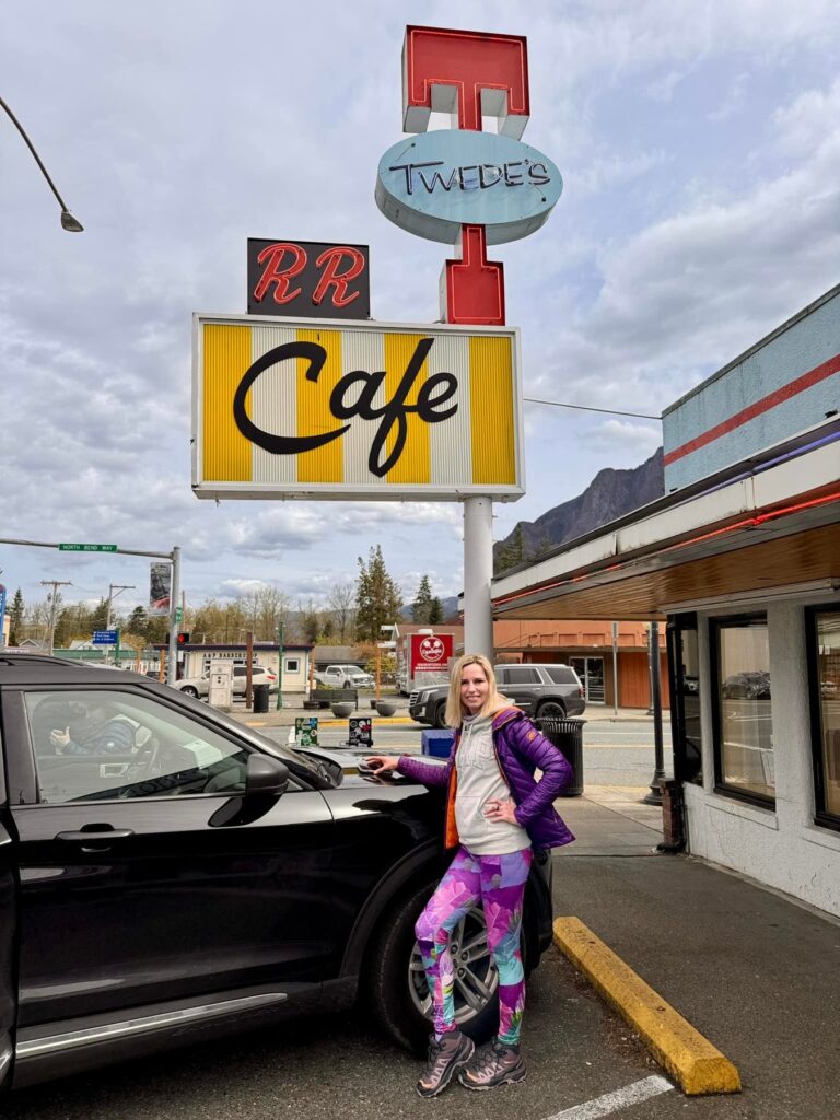 Stany Zjednoczone — Twin Peaks: kawa, wodospad i znajome kadry.